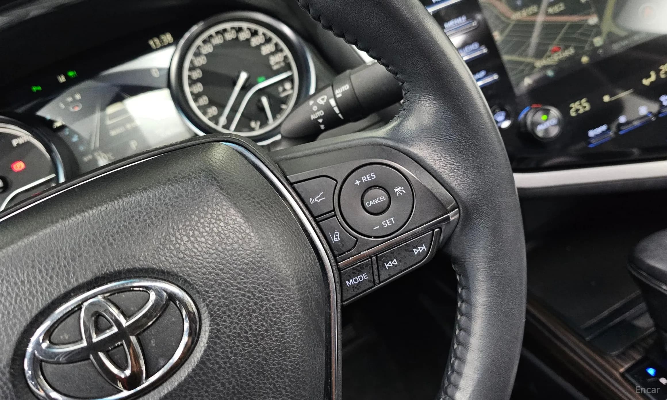 Camry (XV70)