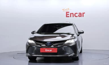 Camry (XV70)