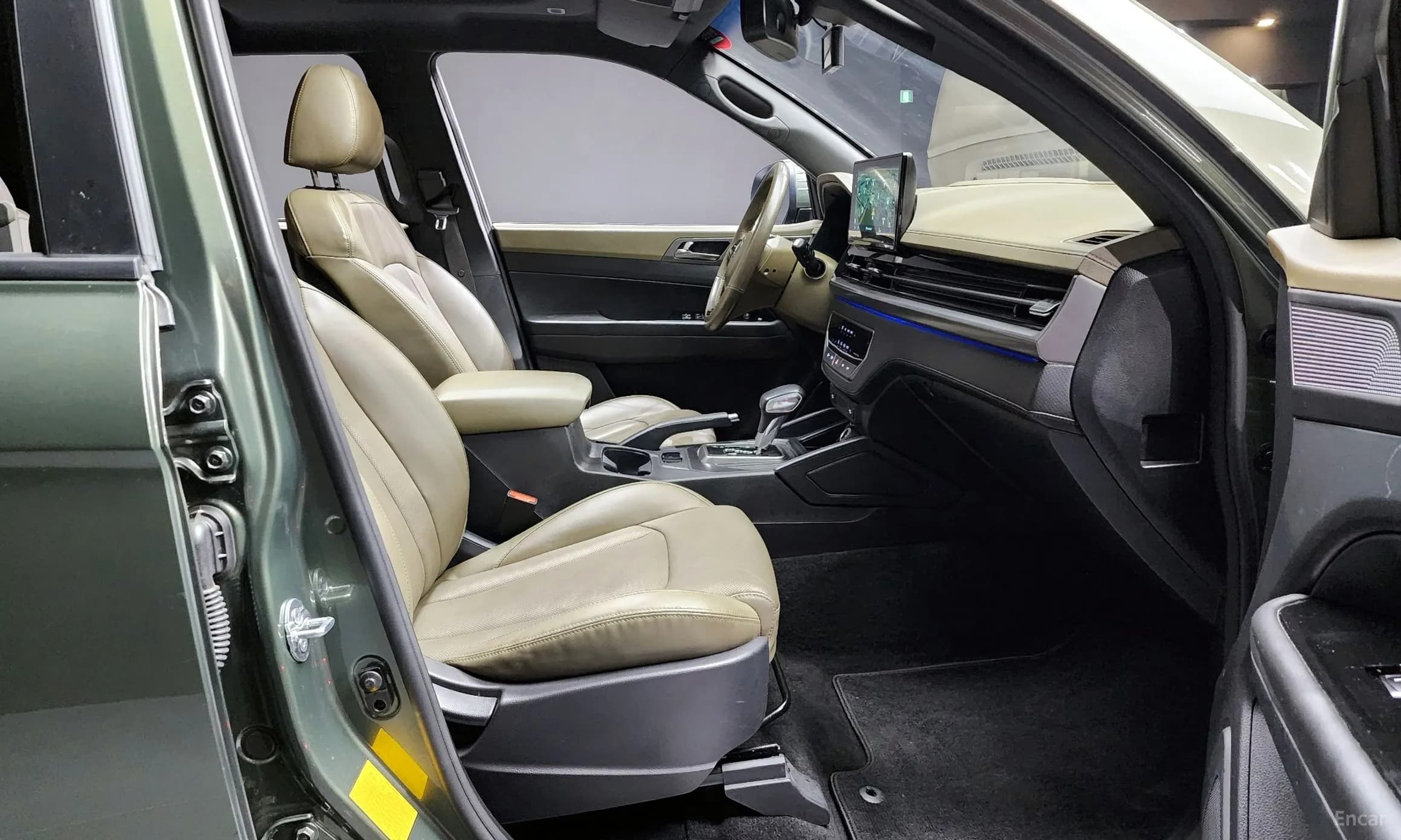 Rexton Sports Khan