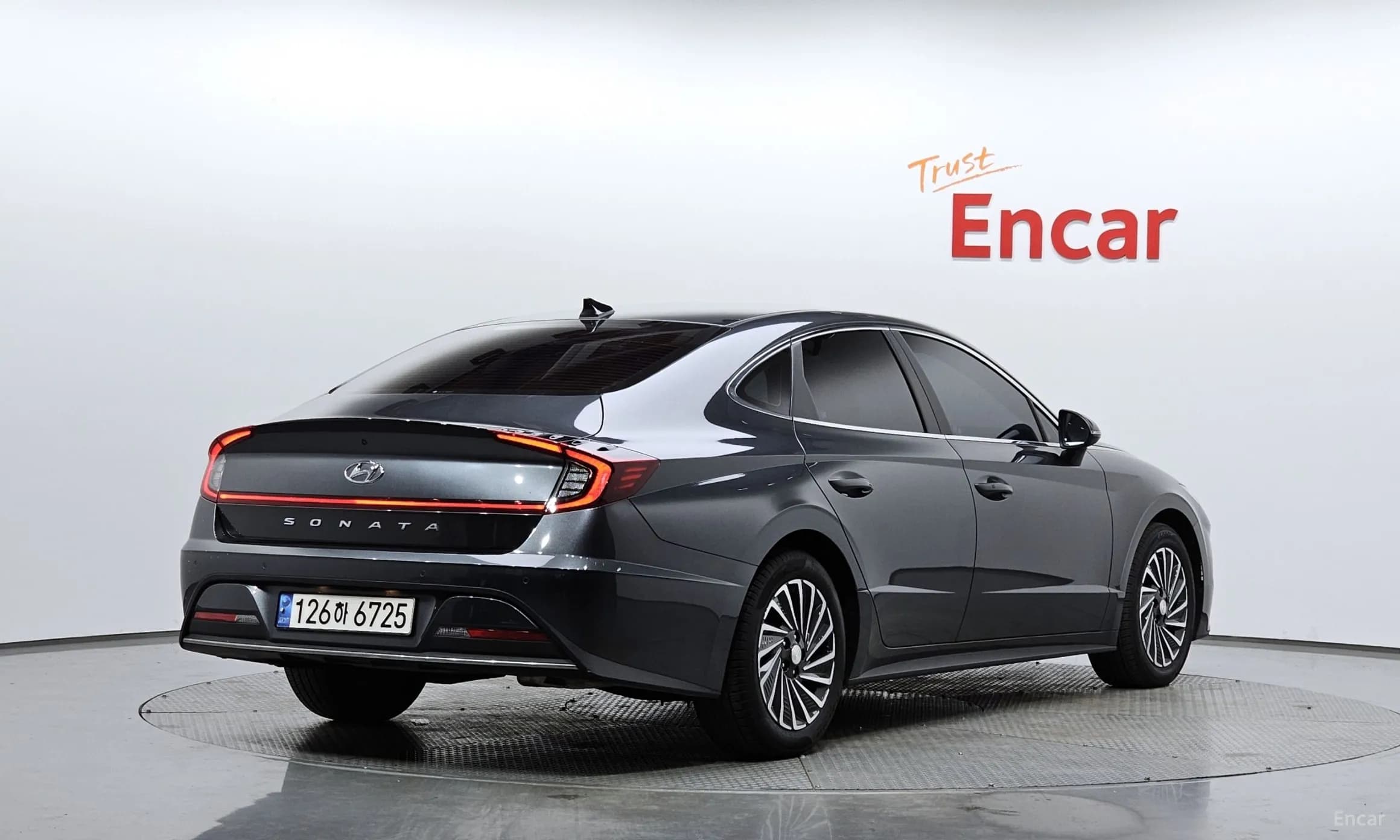 Sonata Hybrid (DN8)