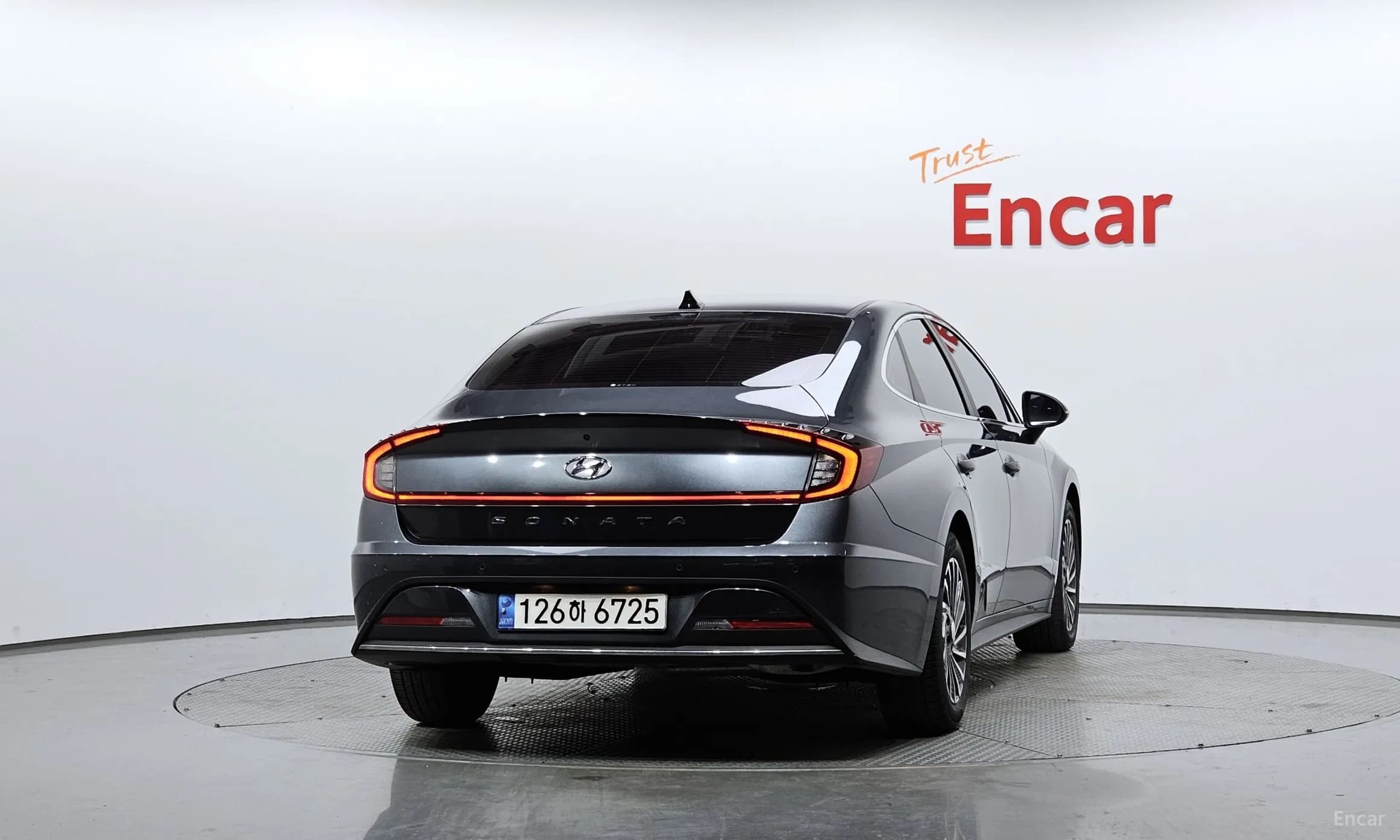 Sonata Hybrid (DN8)