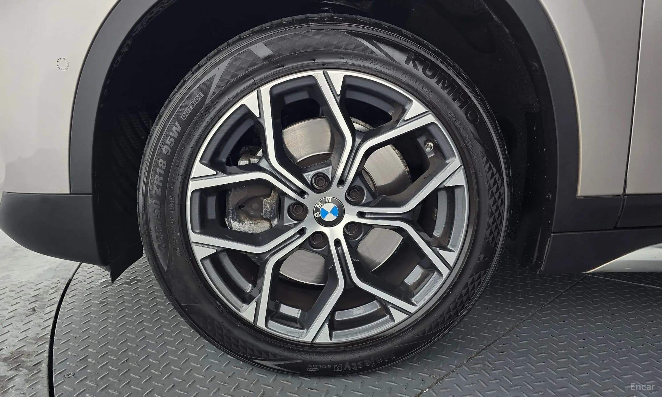 X1 (F48)