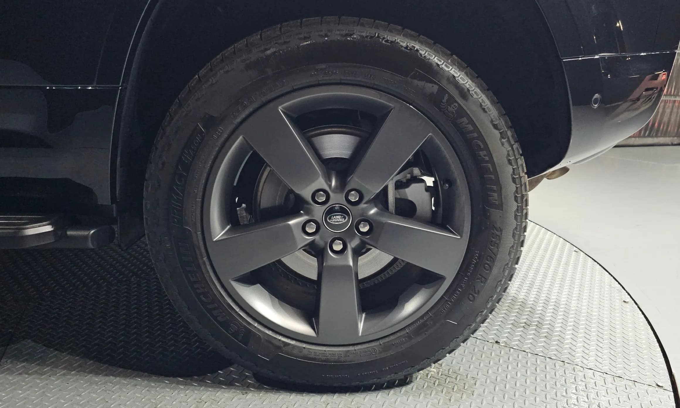 Defender (L663)
