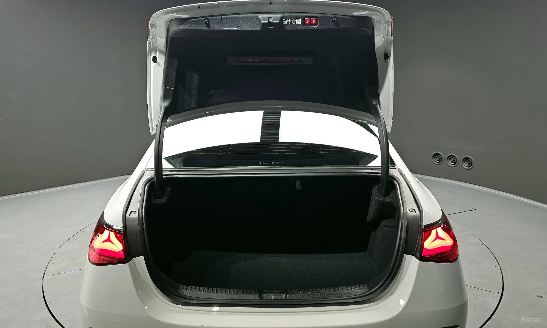 E-Class W214