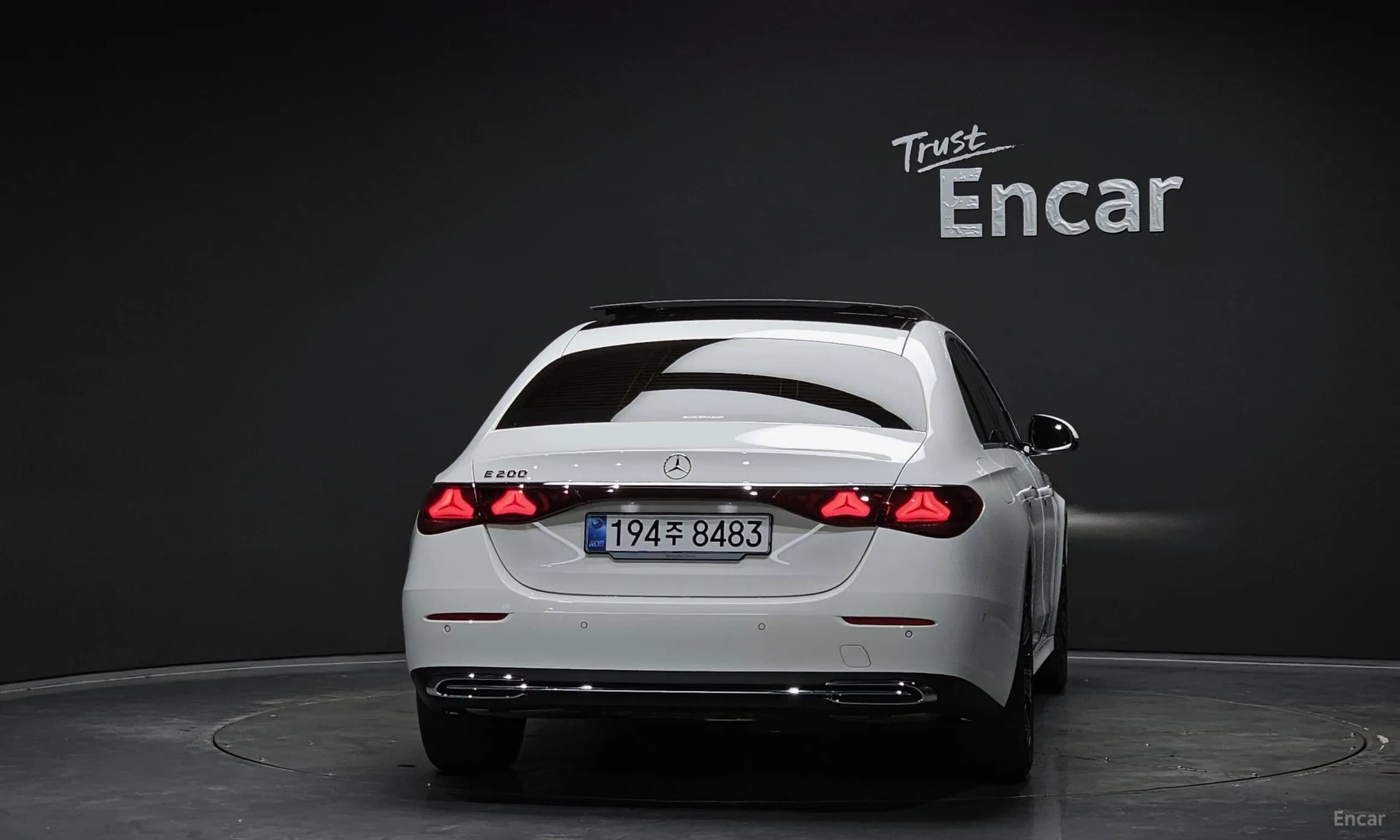 E-Class W214