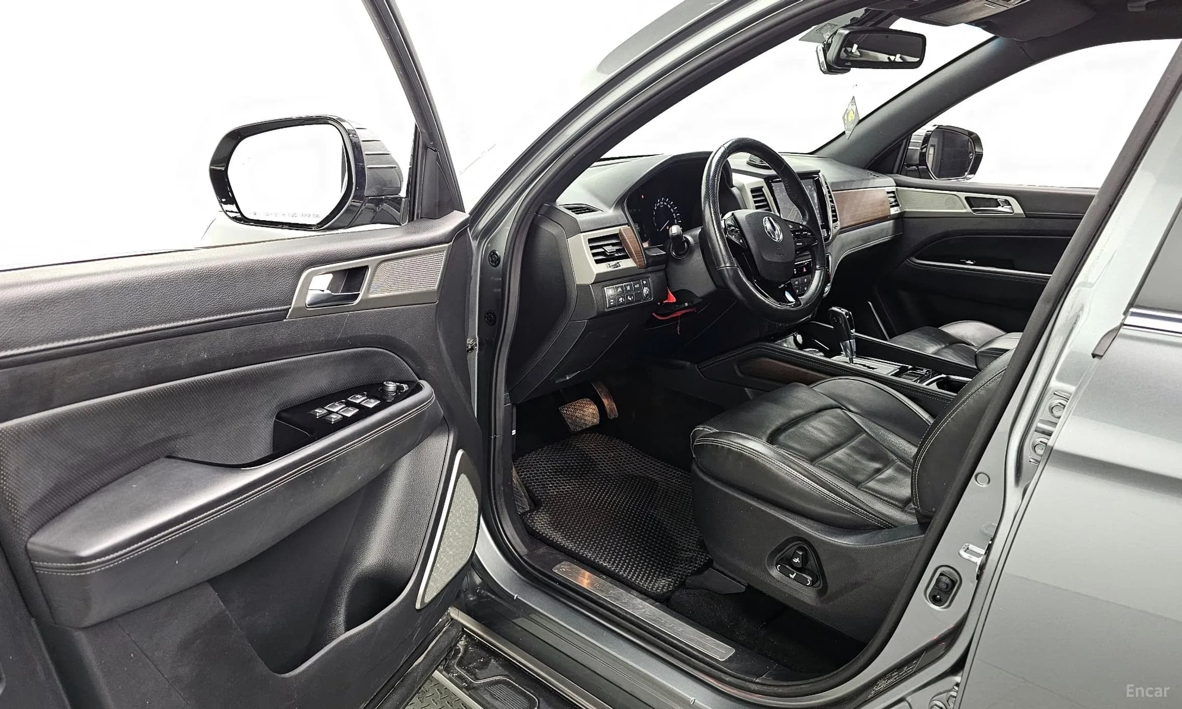 G4 Rexton