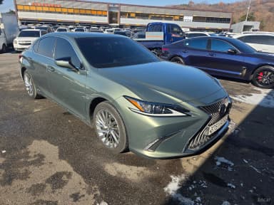 ES300h 7th Generation