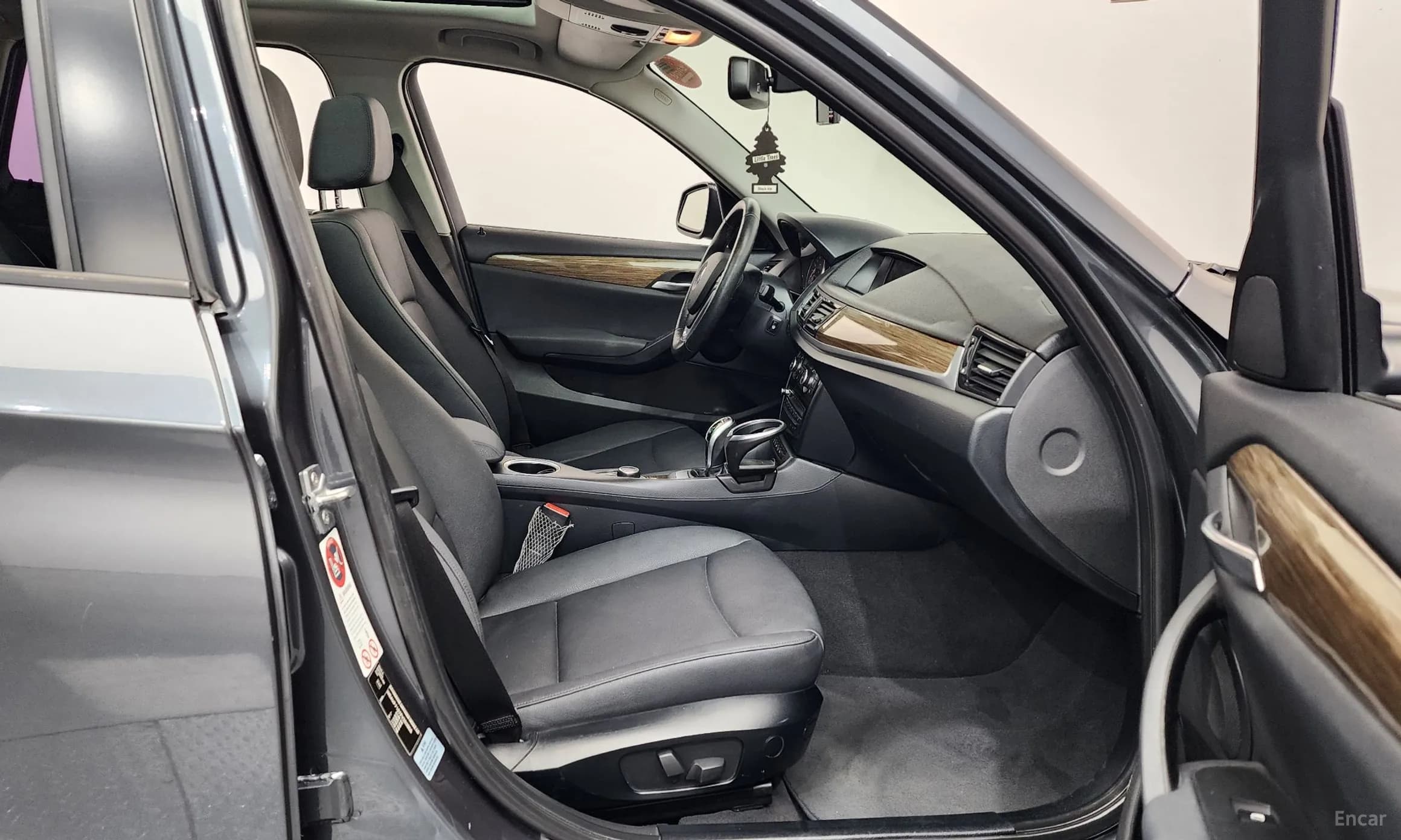 X1 (E84)
