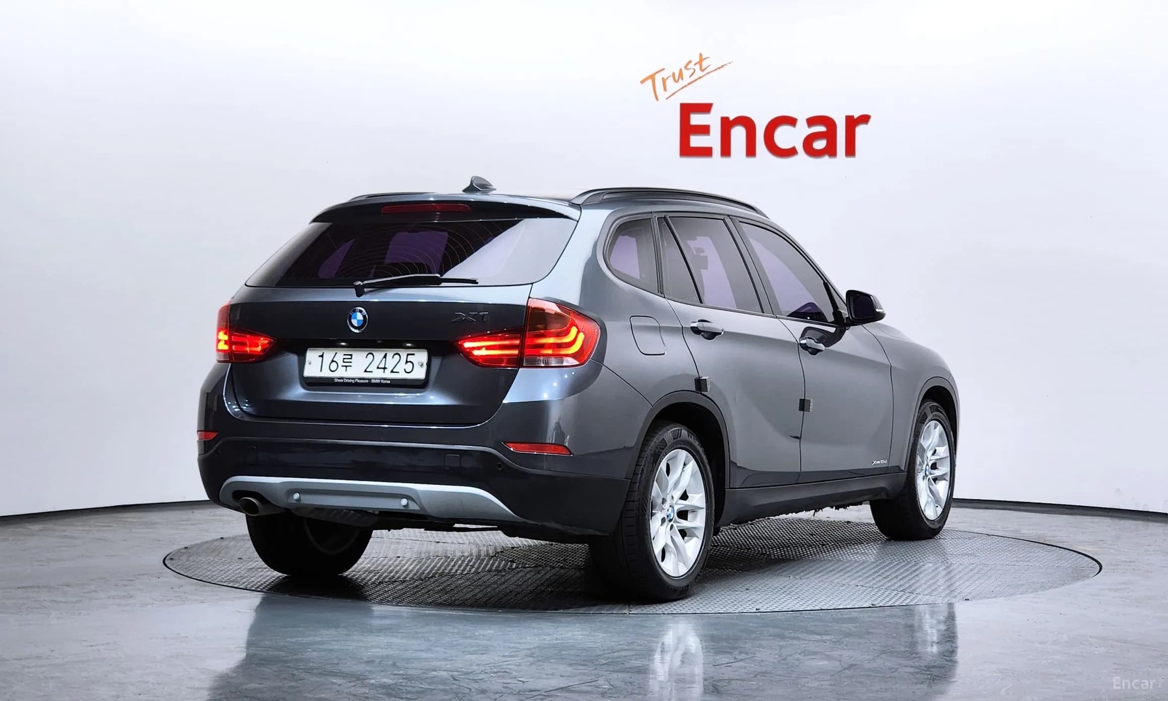 X1 (E84)