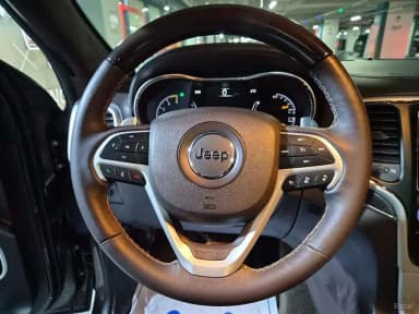 Grand Cherokee