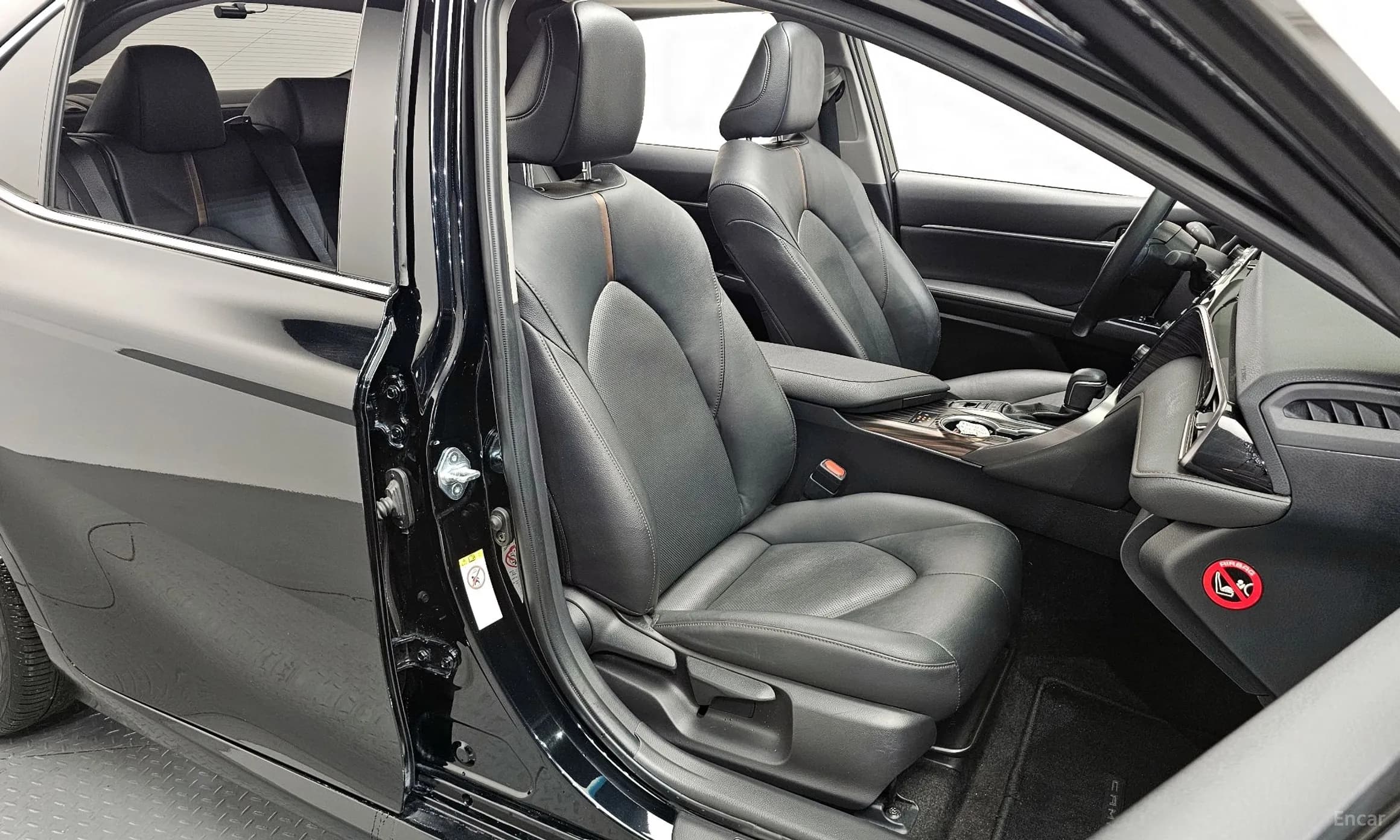 Camry (XV70)