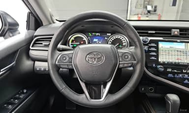 Camry (XV70)