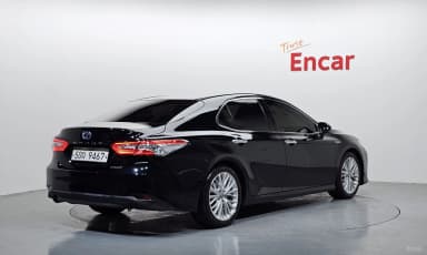 Camry (XV70)