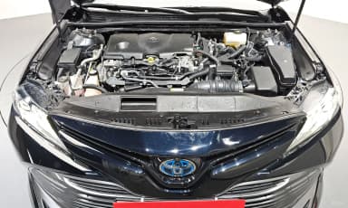 Camry (XV70)