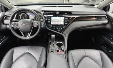 Camry (XV70)
