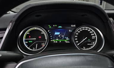 Camry (XV70)