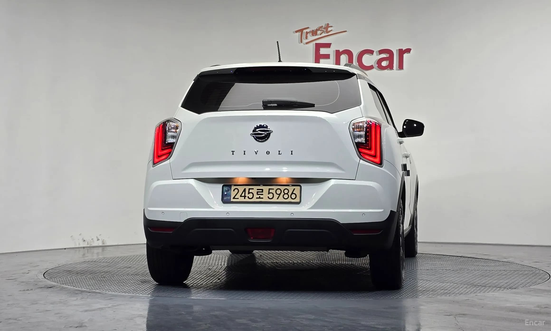 Berry New Tivoli