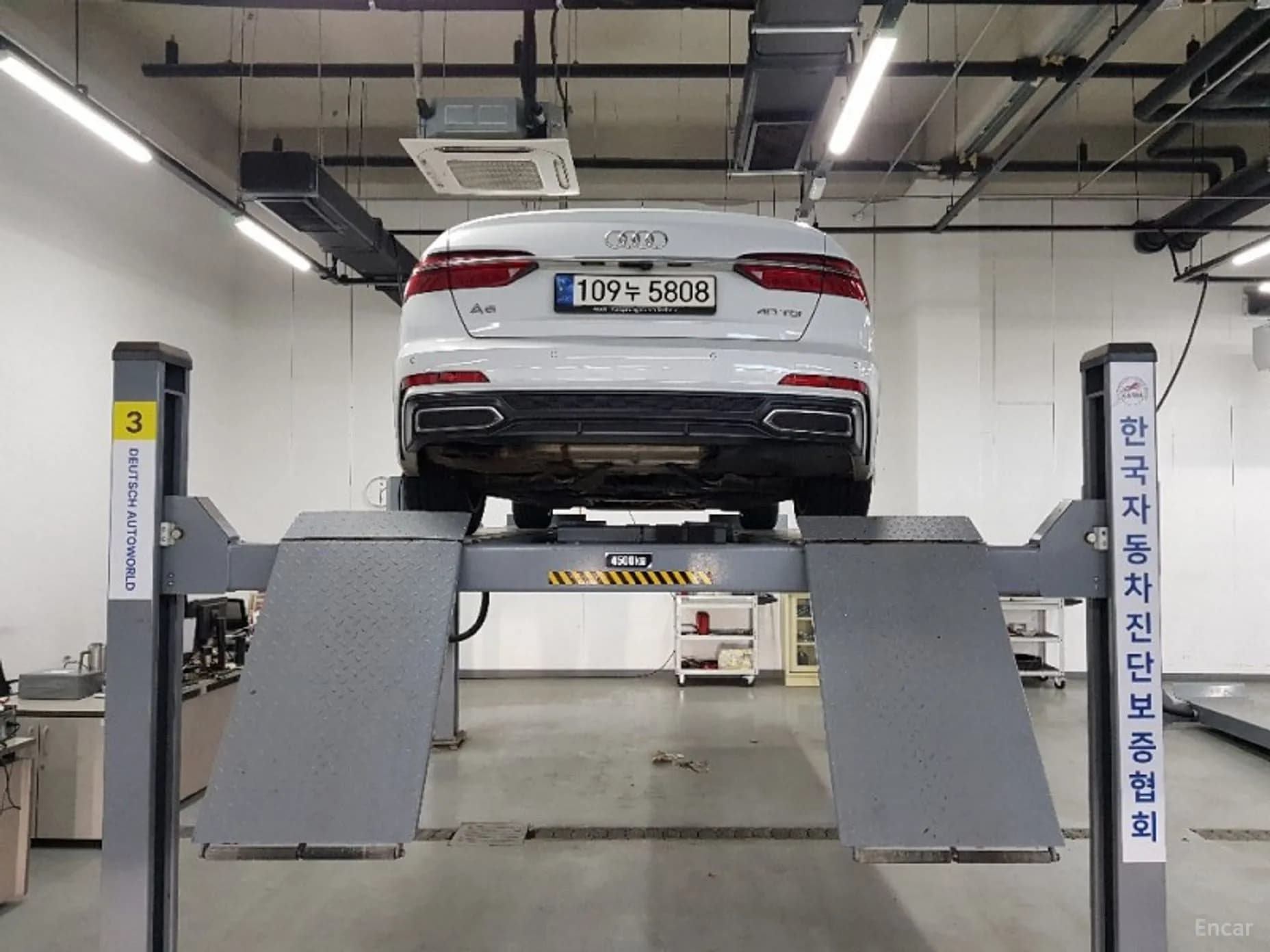 A6 (C8)