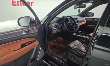 G4 Rexton