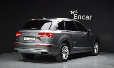 Q7 (4M)