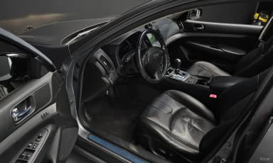 G37