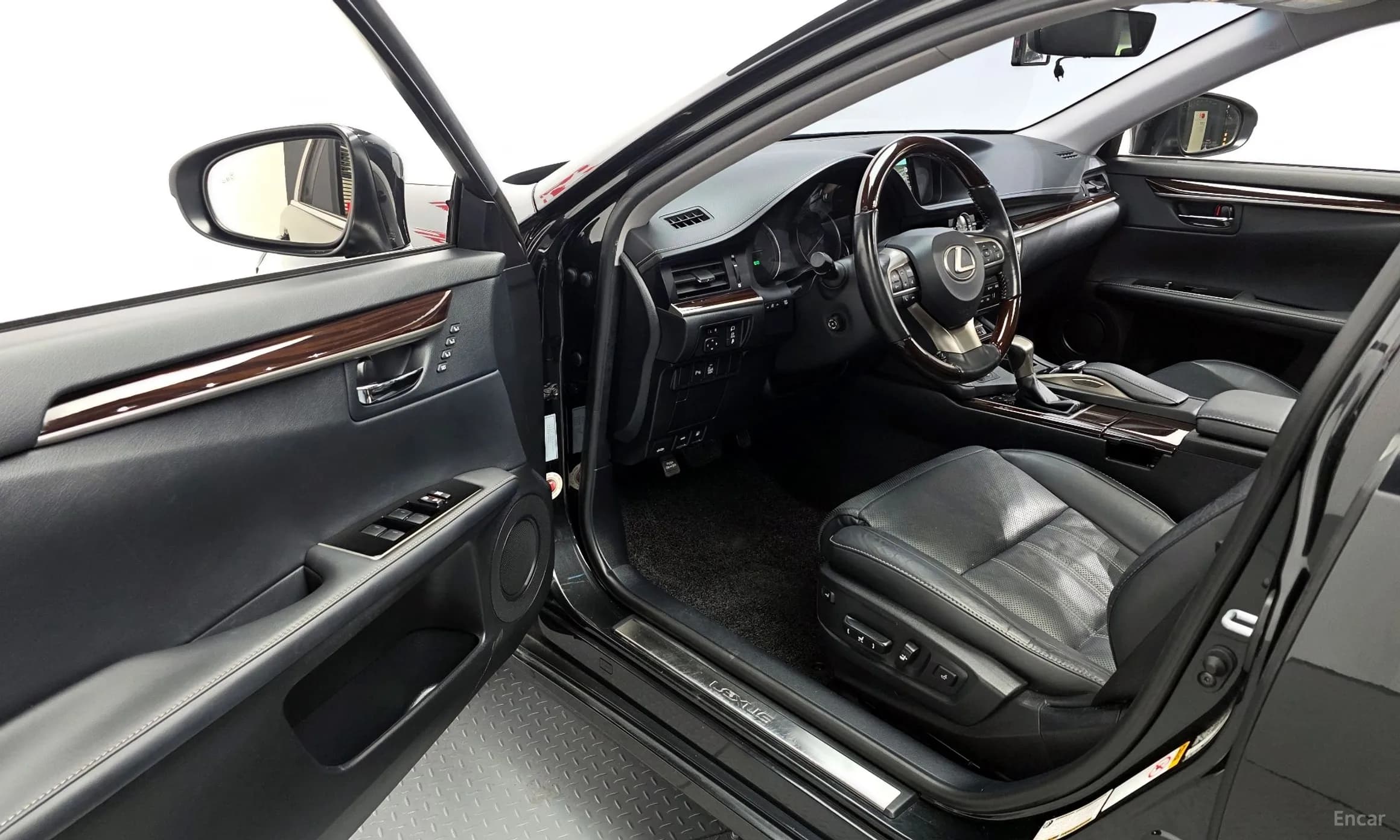 New ES300h