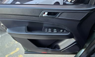 Rexton Sports Khan
