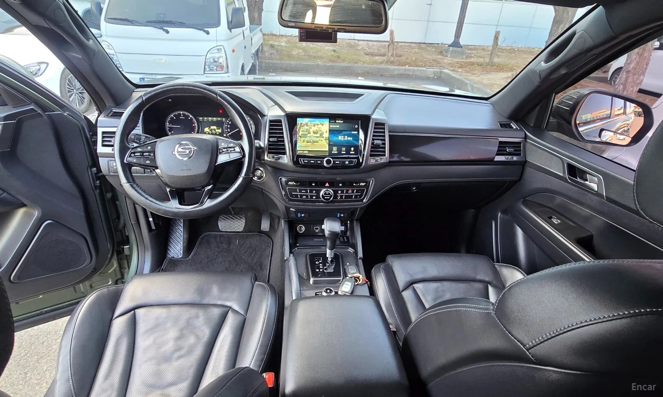 Rexton Sports Khan