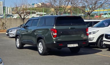 Rexton Sports Khan