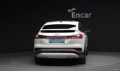 Q4 e-tron (F4)
