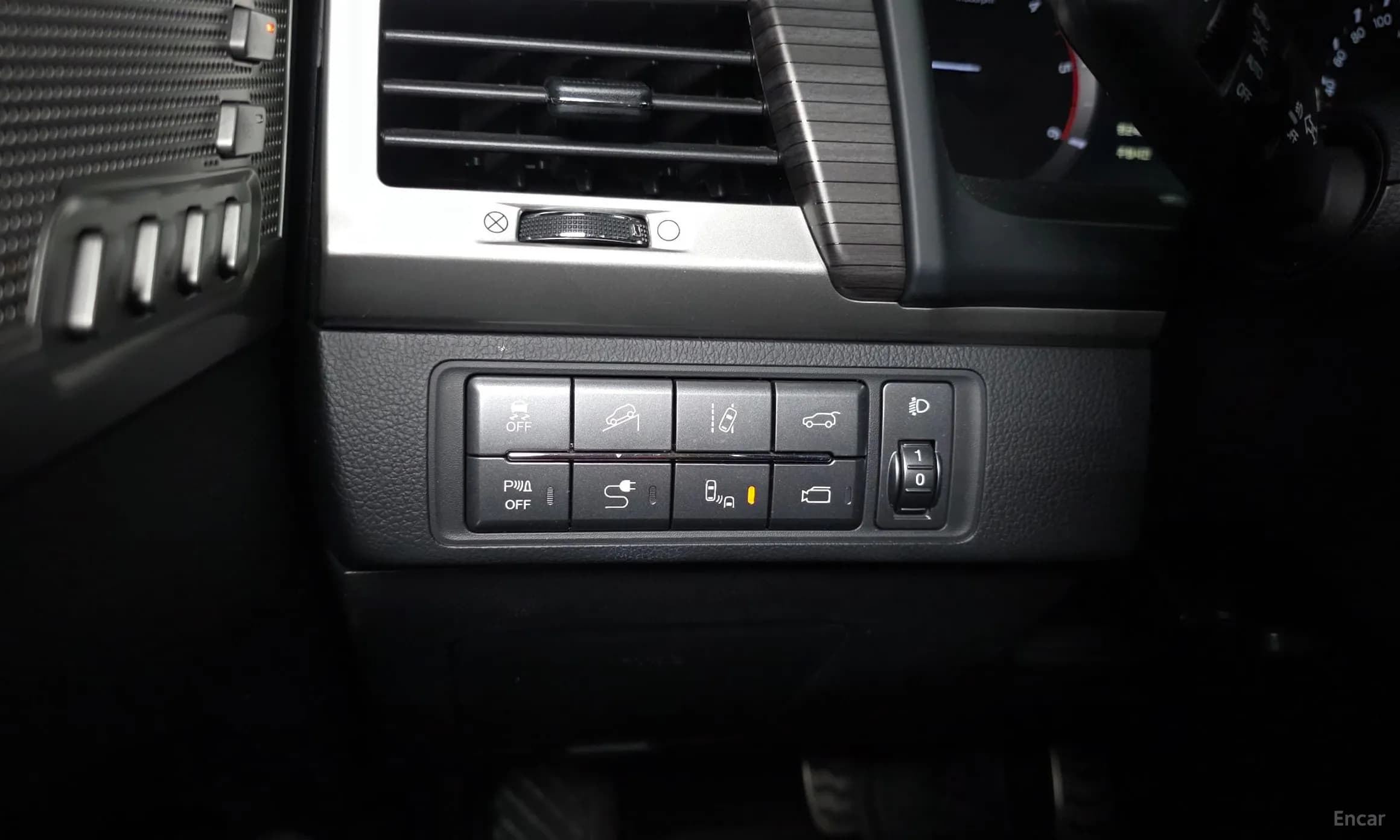 G4 Rexton