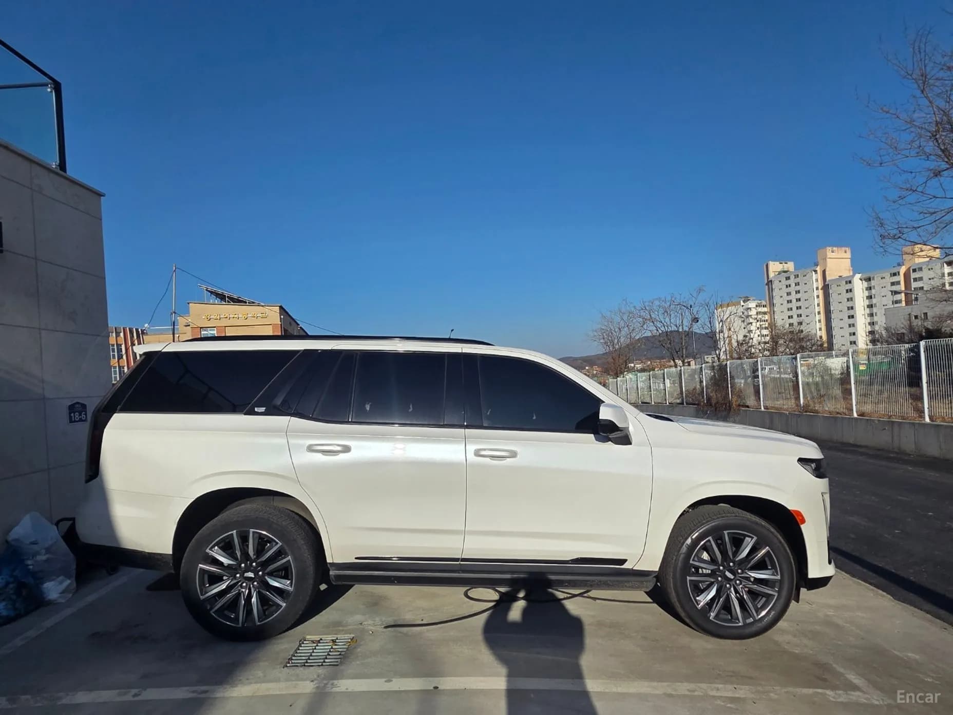 Escalade 5th Generation
