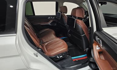 X7 (G07)