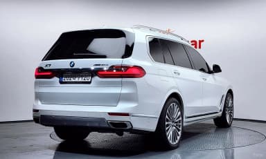 X7 (G07)