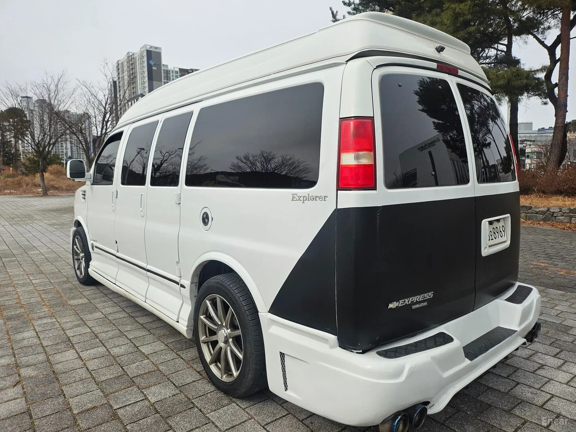 Express Van