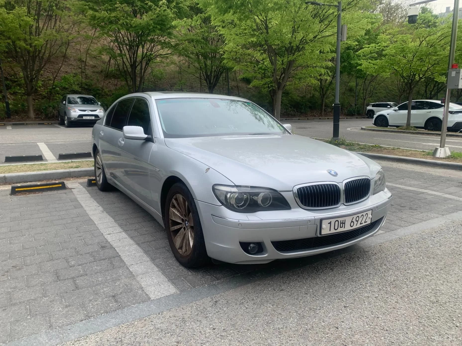 7 Series (E65)
