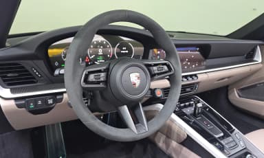 911 (992)