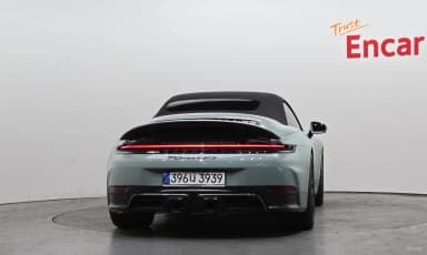 911 (992)