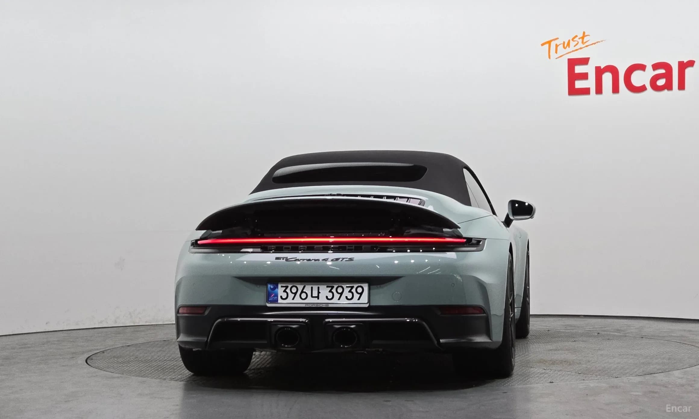 911 (992)