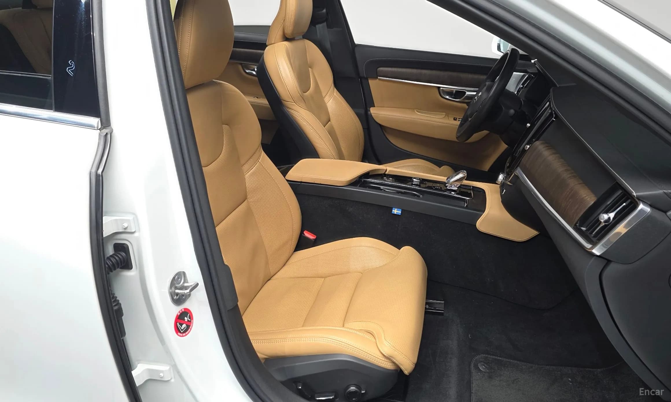 S90
