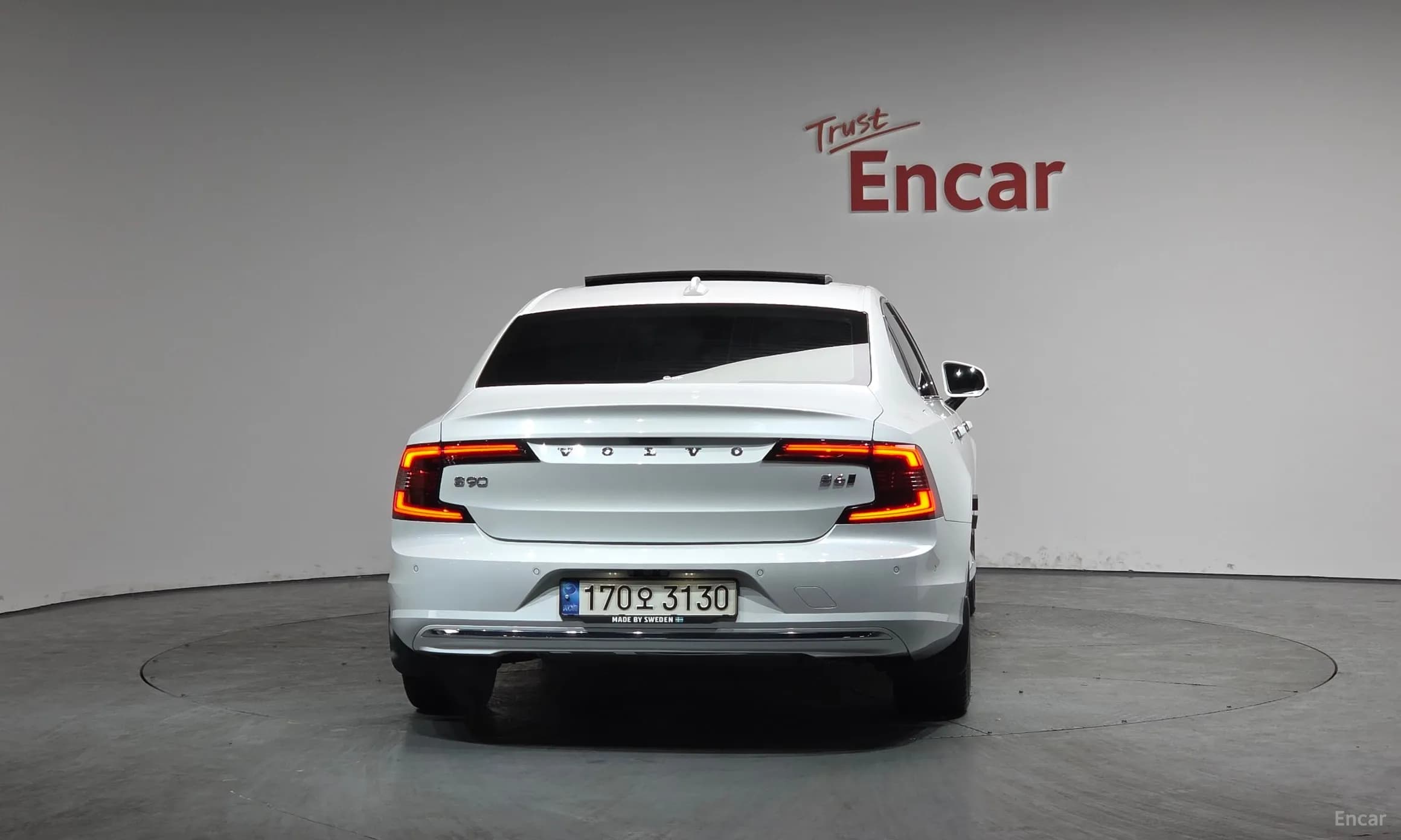 S90