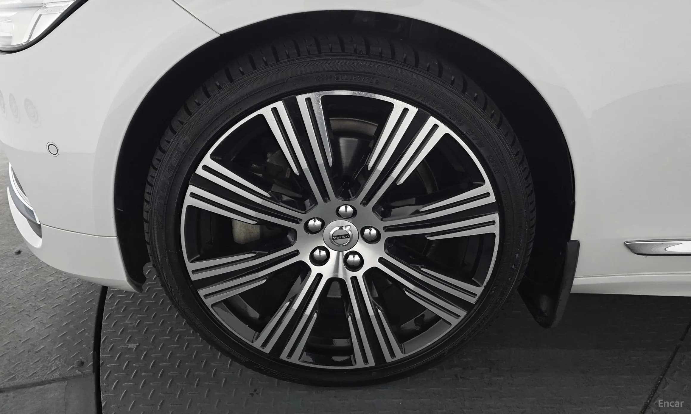 S90