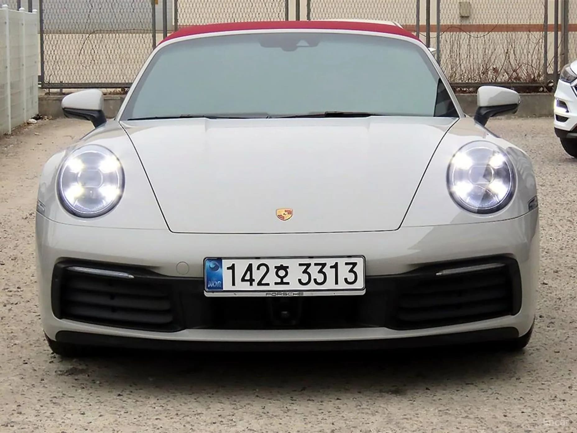 911 (992)