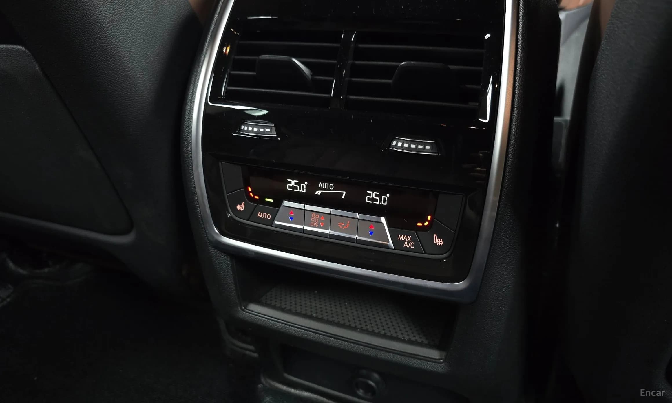 X6 (G06)