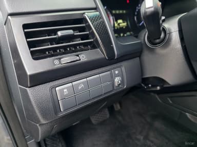Rexton Sports Khan
