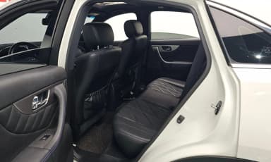 QX70