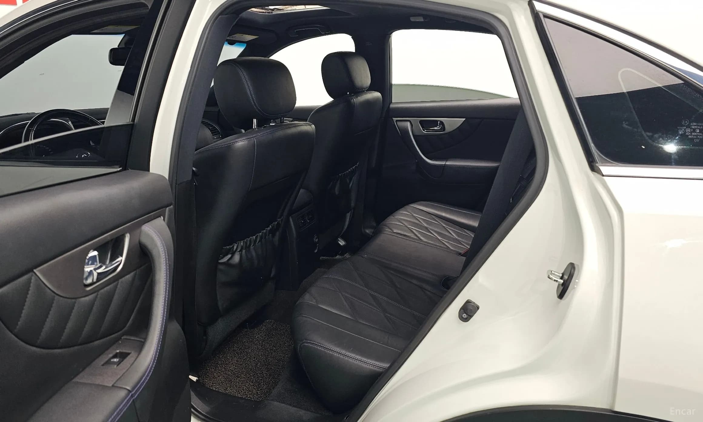 QX70