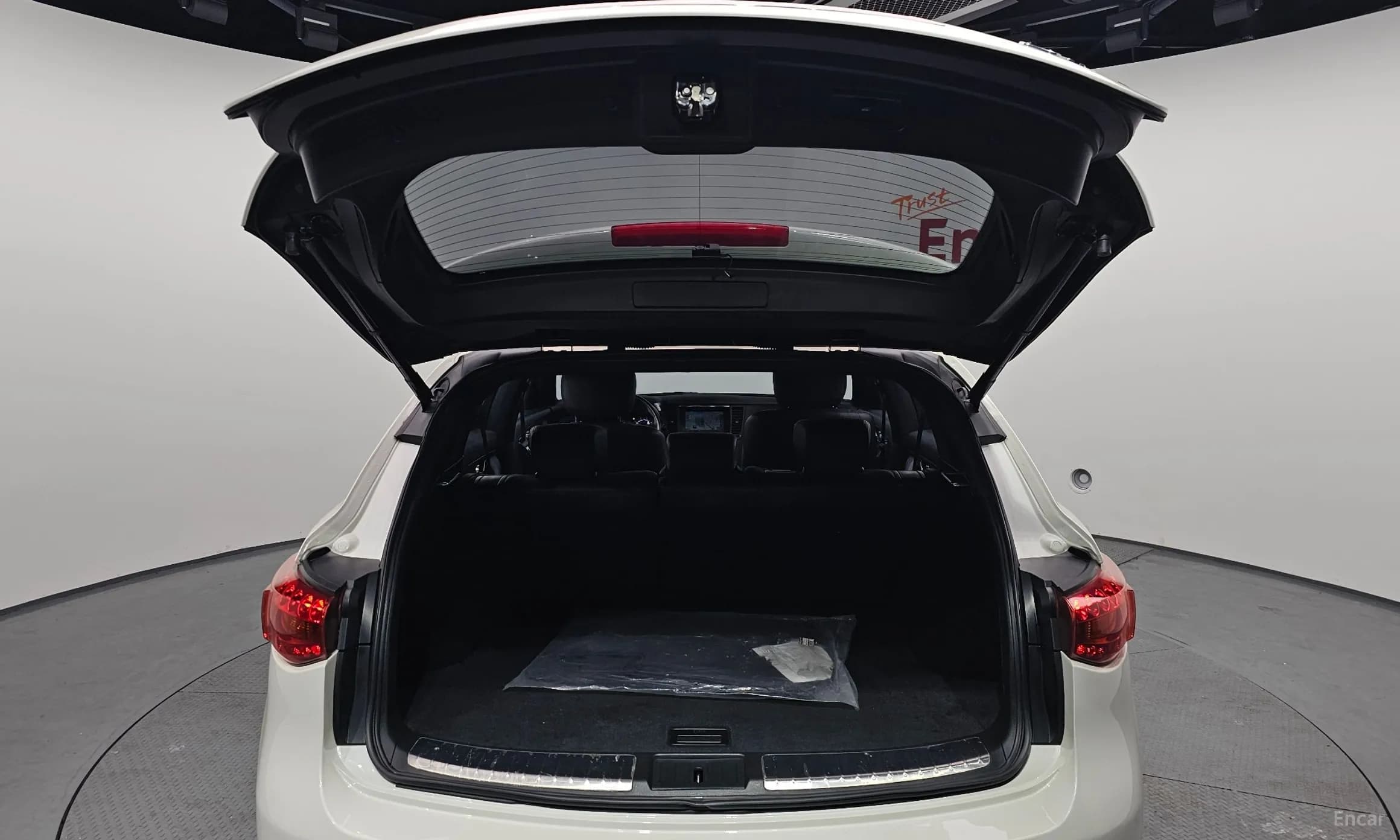 QX70