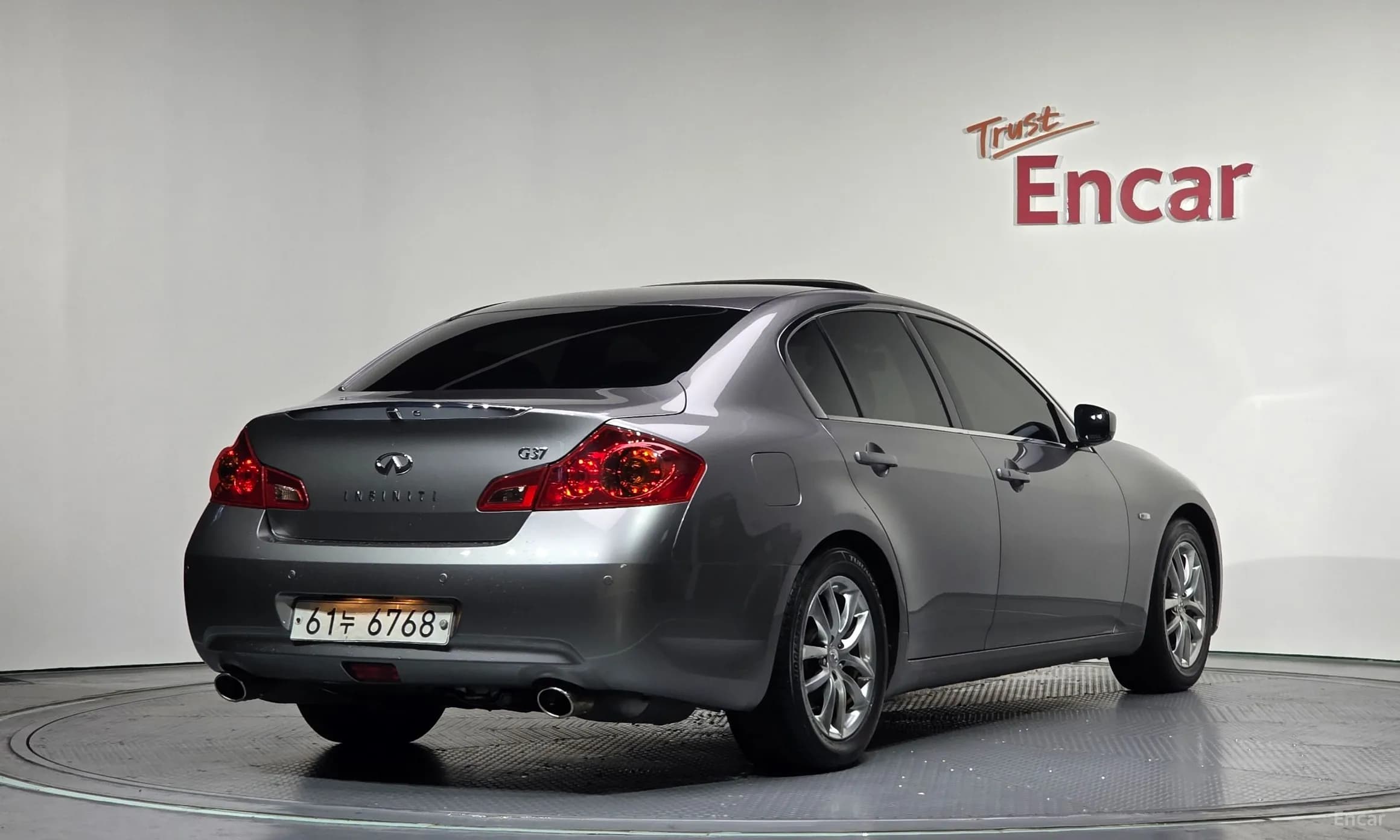 G37