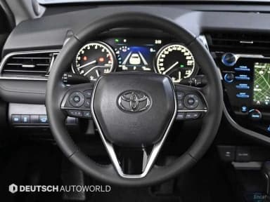 Camry (XV70)